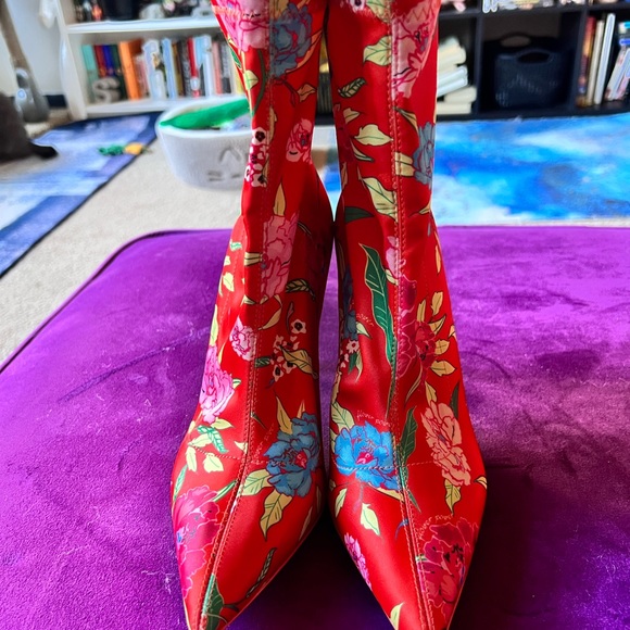 Aldo red floral boots - Picture 2 of 15